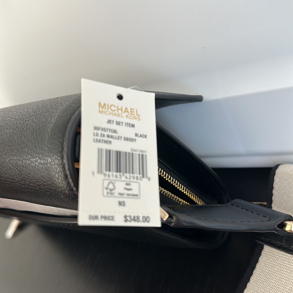 Michael Kors black leather large zip around wallet crossbody - Picture 11 of 11